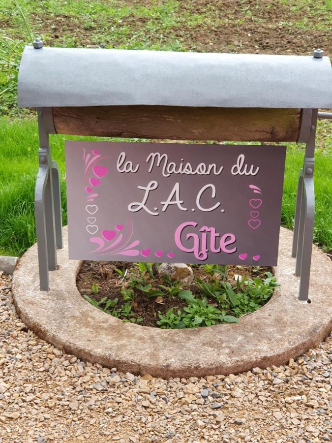 Gite De La Maison Du L.A.C Simard Εξωτερικό φωτογραφία
